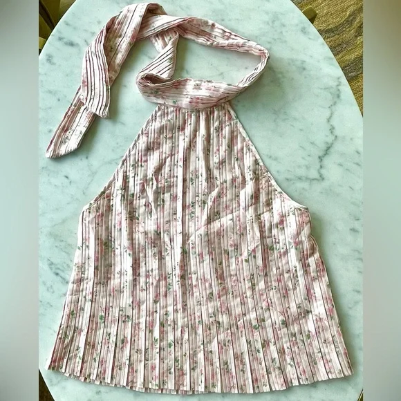 Wayf Floral Halter Top, accordion pleats, tie around neck,pink camellias, S, EUC - Picture 6 of 11